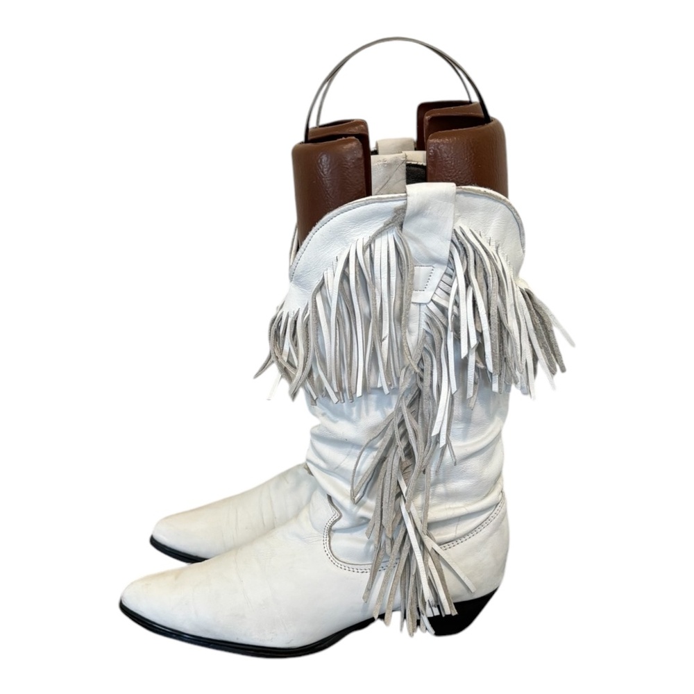 Size 7 Vintage short white genuine leather women pull on mid calf cowboy boots.